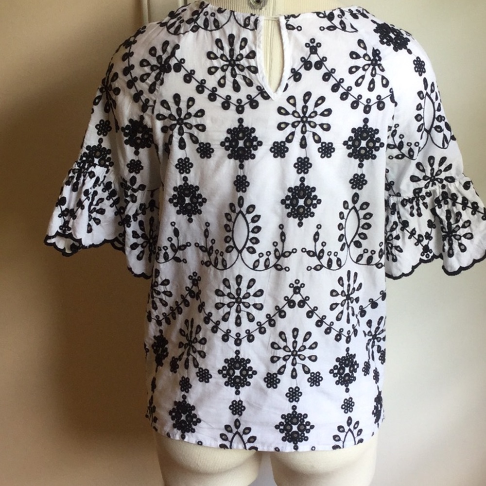 Eyelet top - Picture 5 of 6